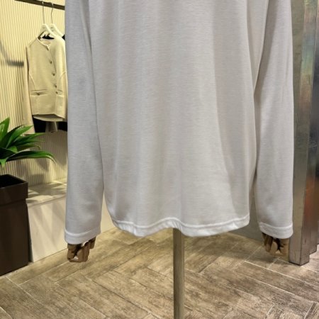 라운드 레터링 티셔츠