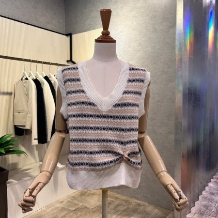 배색 패턴 베스트 니트