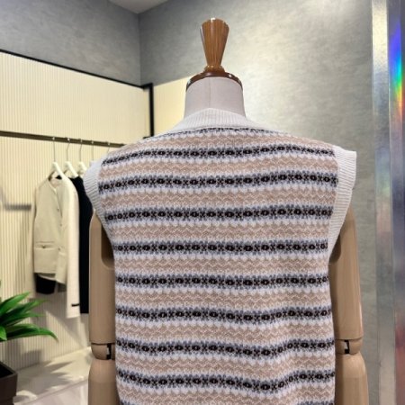 배색 패턴 베스트 니트
