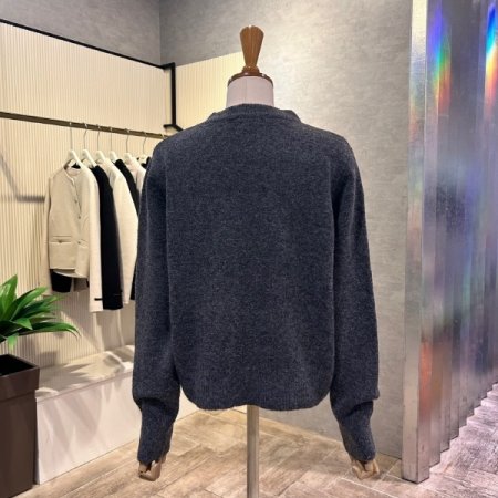 레터링 크롭 니트