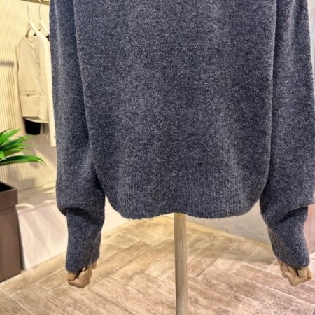 레터링 크롭 니트