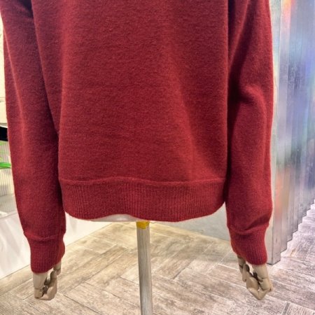 라운드 자수 마크 가디건