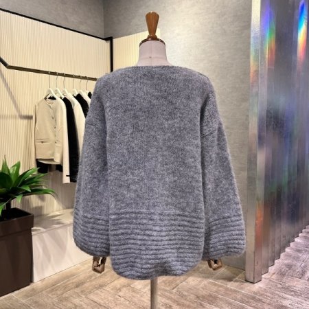 V넥 부클 박시 니트