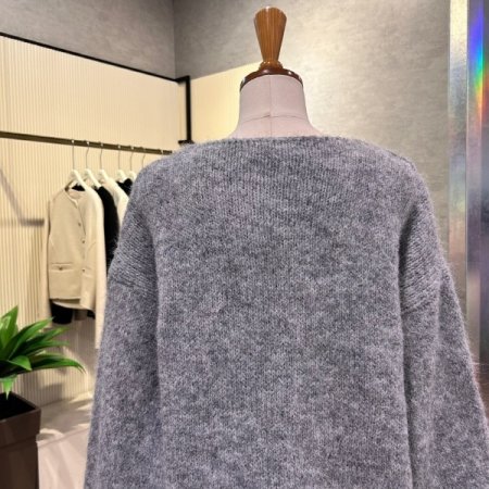 V넥 부클 박시 니트