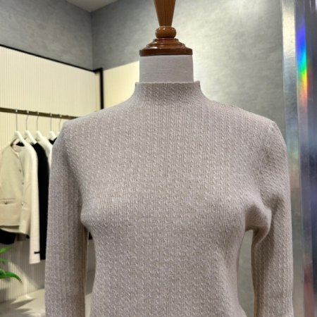 잔 꽈배기 반 폴라 니트