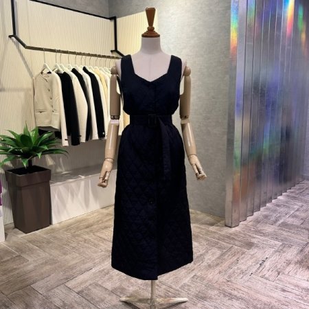 퀼팅 패딩 단추 벨티드 민소매 원피스