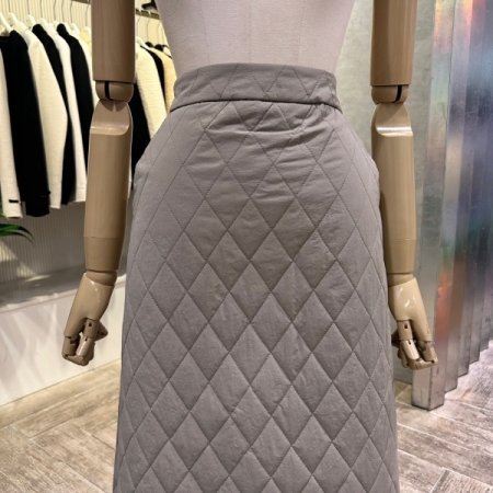 퀼팅 패딩 백 밴딩 롱 스커트