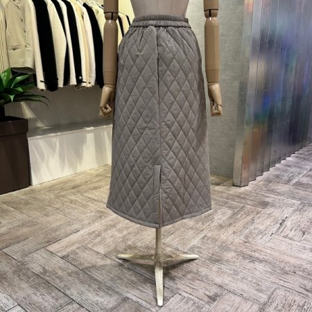 퀼팅 패딩 백 밴딩 롱 스커트