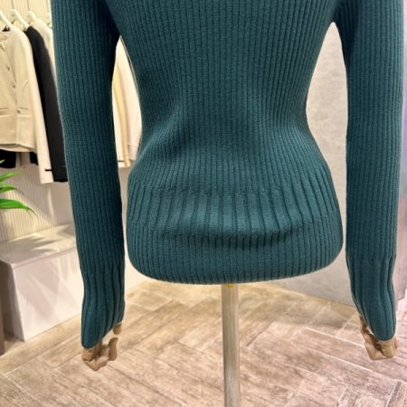 골지 반 폴라 니트