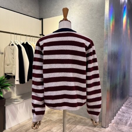 라운드 단추 배색 가디건