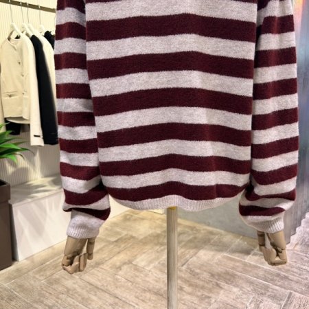 라운드 단추 배색 가디건