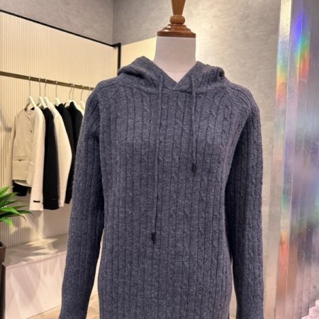 라인 꽈베기 니트 후드 원피스