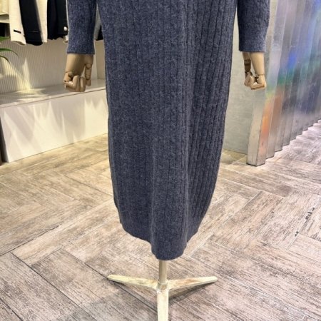 라인 꽈베기 니트 후드 원피스