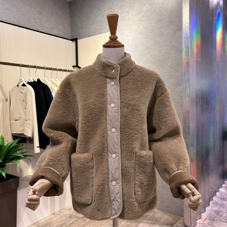 라인 배색 포켓 양털 점퍼