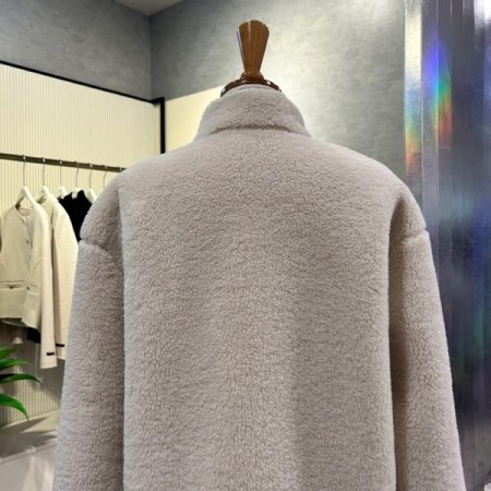 라인 배색 포켓 양털 점퍼