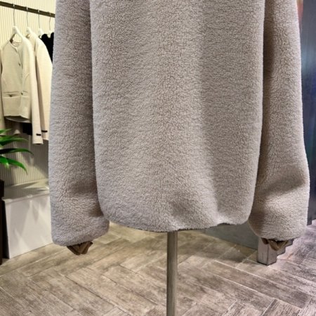 라인 배색 포켓 양털 점퍼