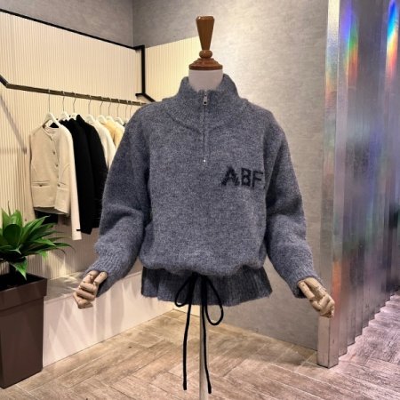 부클 레터링 집 업 박시 니트