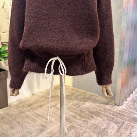 집 업 부클 레터링 박시 니트