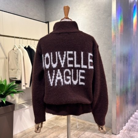 집 업 부클 레터링 박시 니트