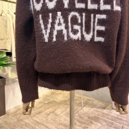 집 업 부클 레터링 박시 니트