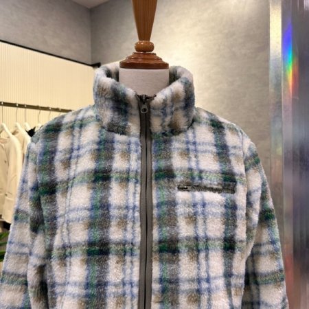 컬러 배색 집업 부클 점퍼