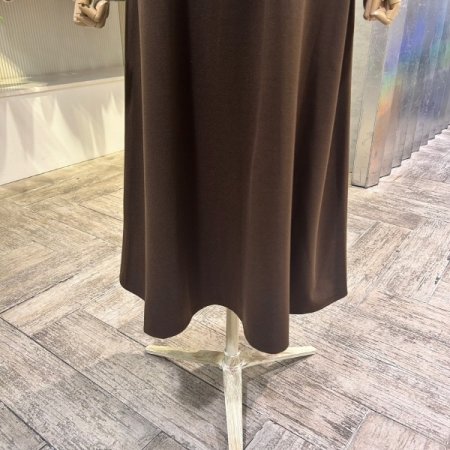 백 밴딩 투턱 롱 스커트