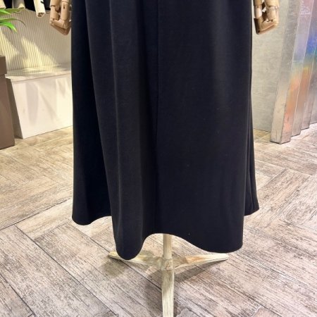 투턱 백 밴딩 롱 스커트