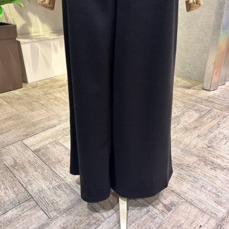 원턱 백 밴딩 와이드 팬츠