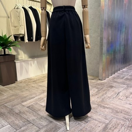 원턱 백 밴딩 와이드 팬츠