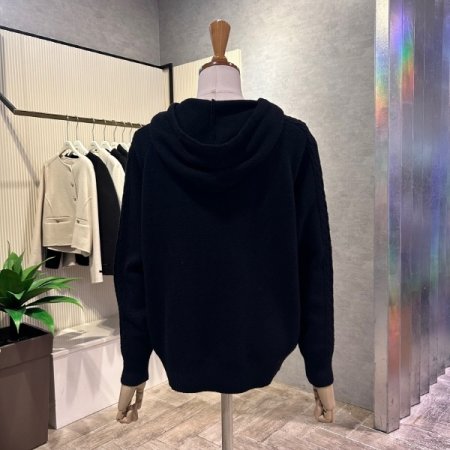 후드 꽈배기 라인 니트