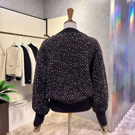 라운드 도트 배색 니트