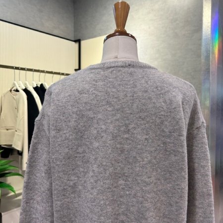 레터링 라운드 니트