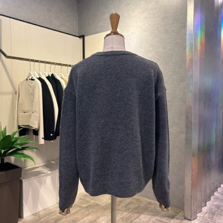 라운드 레터링 니트