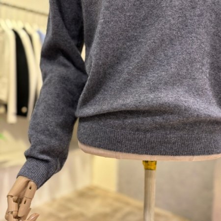 모 라쿤 혼방 라운드 니트