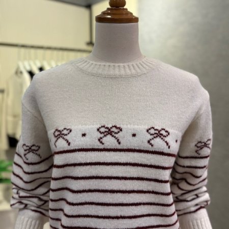 컬러 라인 패턴 배색 라운드 니트