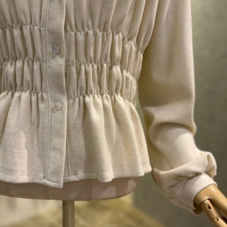 벨로라 셔링 블라우스