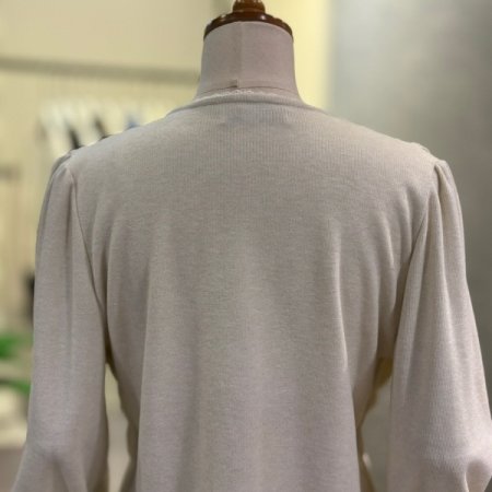 벨로라 셔링 블라우스