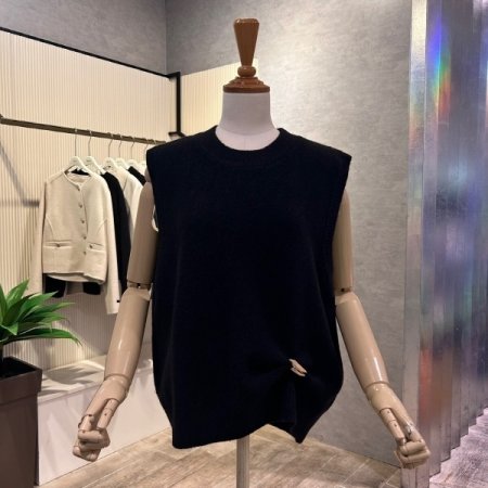 백 트임 니트 라운드 베스트