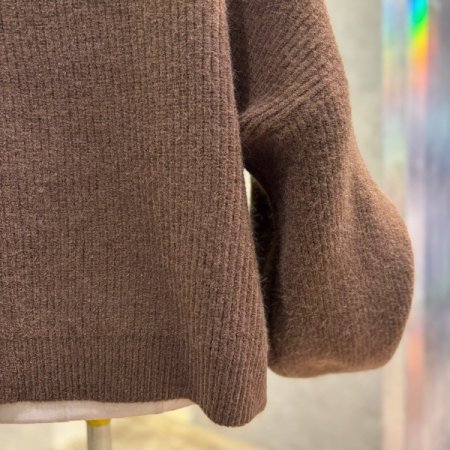 나그랑 퍼프소매 라운드 니트