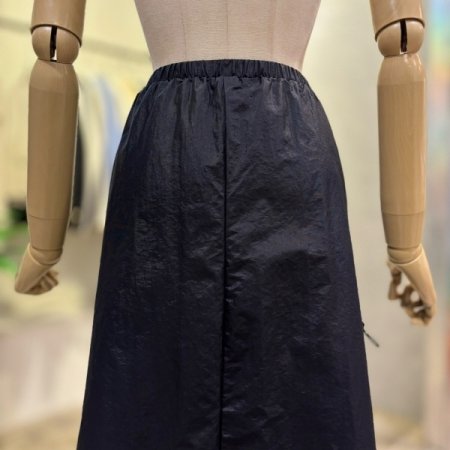 스티링 배색 플레어 롱 스커트