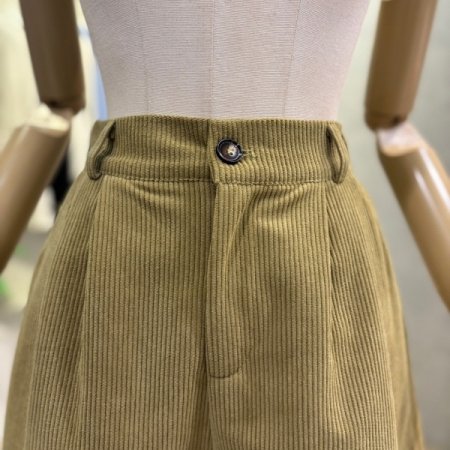 백 밴딩 투턱 골덴 반바지