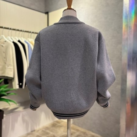 자수 마크 배색 단추 가디건