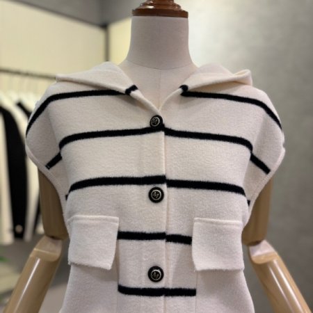 라인 배색 후드 베스트