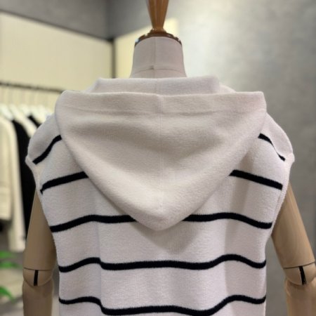 라인 배색 후드 베스트