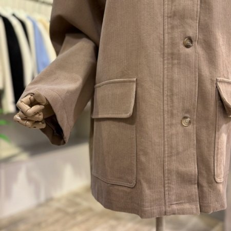 코듀로이 박시 하프 코트