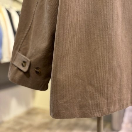 코듀로이 박시 하프 코트