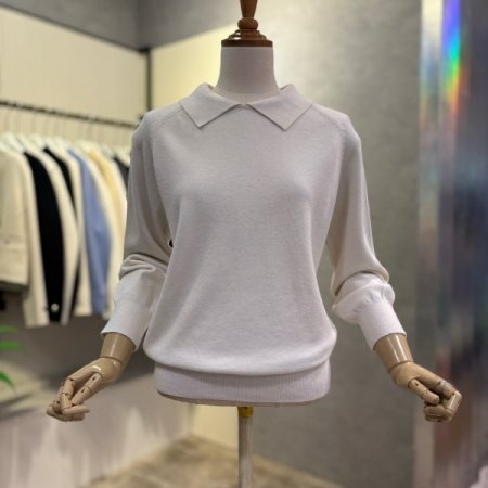 나비 카라 니트