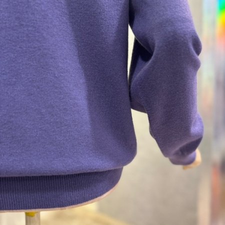 나비 카라 니트