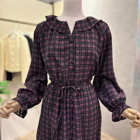 체크 프릴 카라 롱 원피스