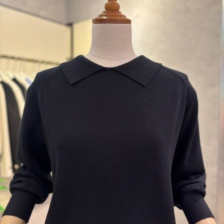 컬러 나비 카라 니트